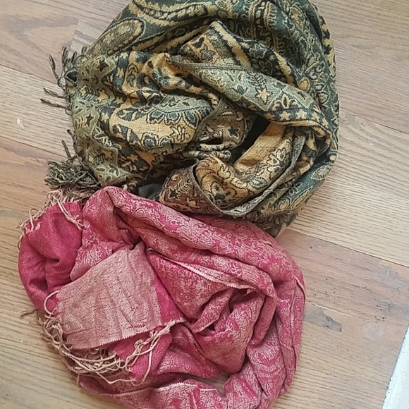 Pashmina Scarces, Green and Red - Picture 1 of 6